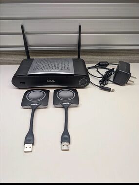 Barco Uniforms ClickShare Wireless Presentation System - Black and Silver